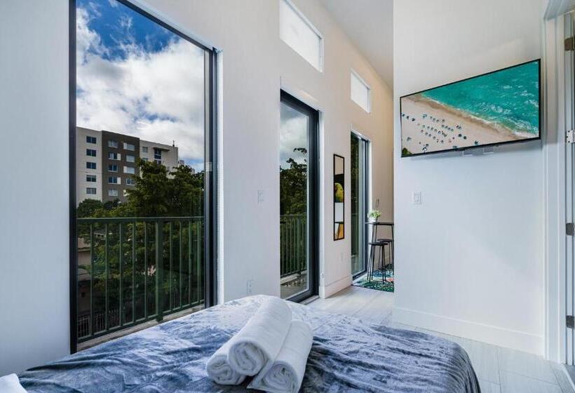 סטודיו סטנדרט עם מרפסת, Olive Apartments