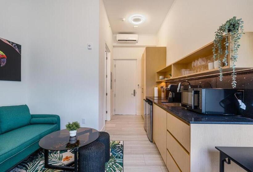 Escritório Estándar, Olive Apartments