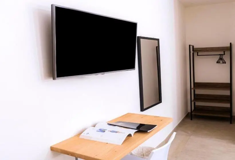 デラックストリプルルーム, Art Boutique Rooms