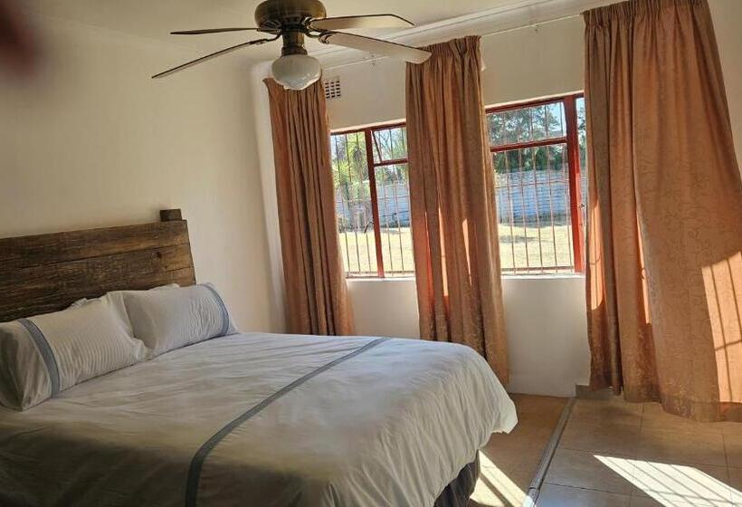 Номер Стандарт Вид на Сад, Kwa Mimi Guesthouse