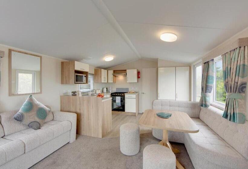 Дом 2 Спальни, Silver Carr Holiday Park