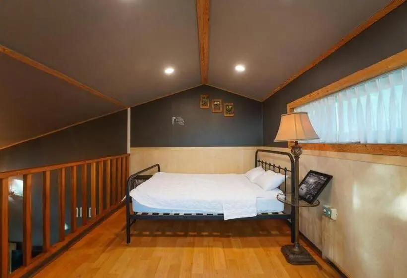 Standard Neljän Hengen Huone, Taean Haeyang Jungwon Pension