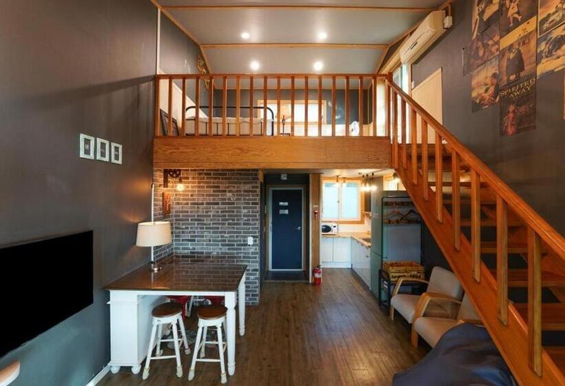 Camera Quadrupla Standard, Taean Haeyang Jungwon Pension