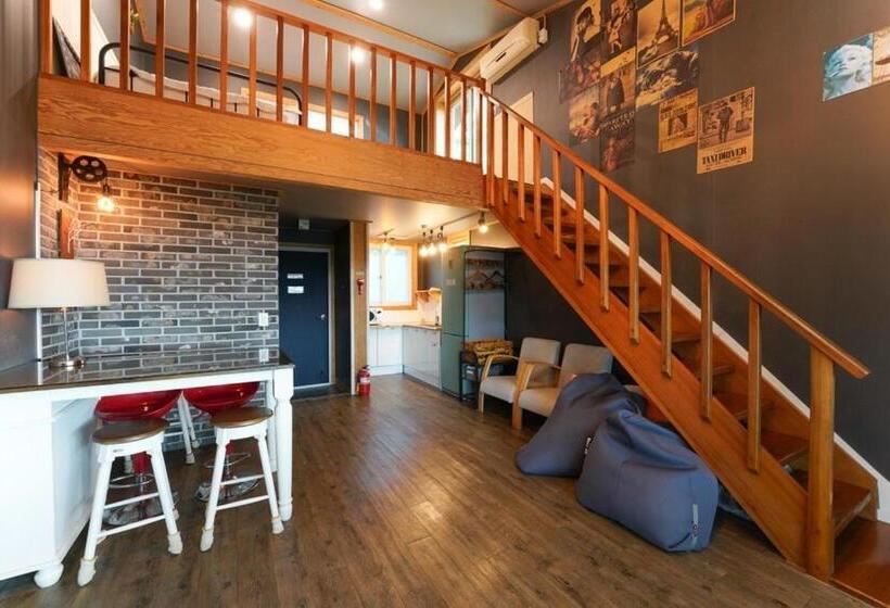 Camera Quadrupla Standard, Taean Haeyang Jungwon Pension