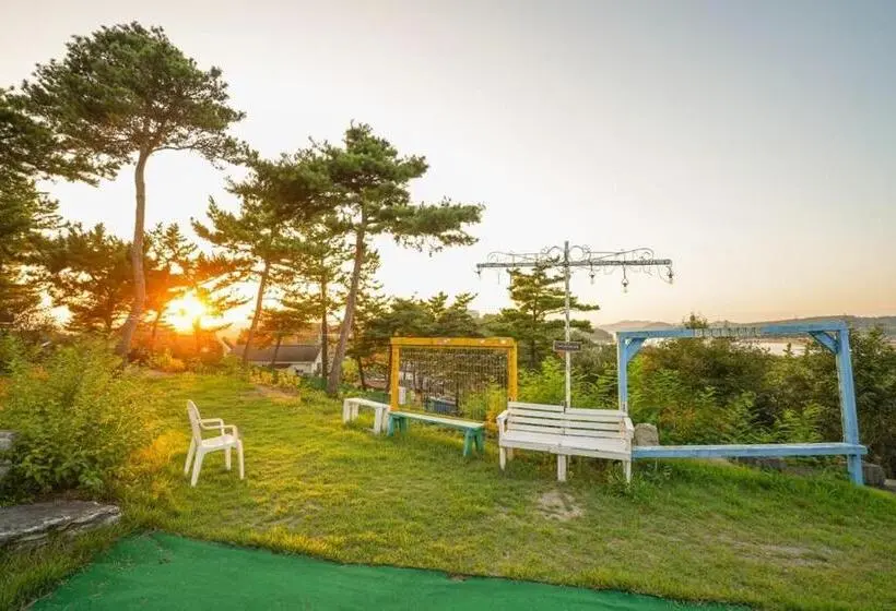 Perhehuone, Taean Haeyang Jungwon Pension