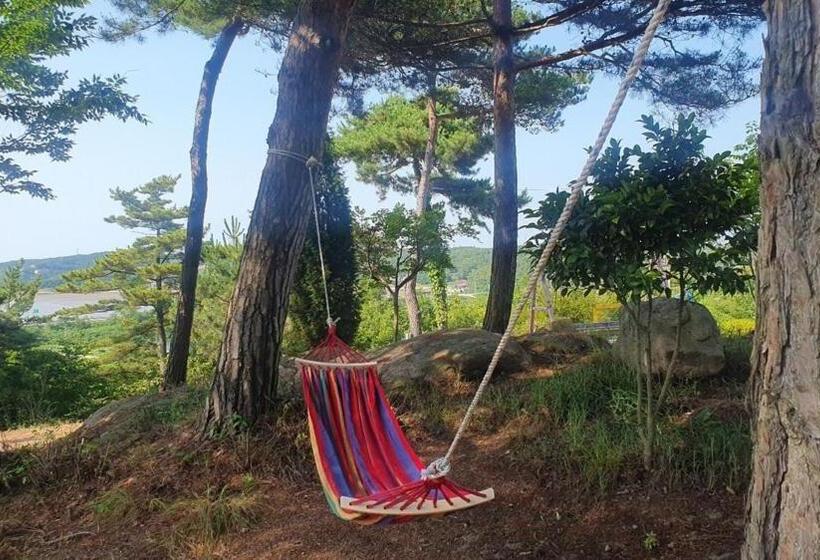 Camera Familiare, Taean Haeyang Jungwon Pension