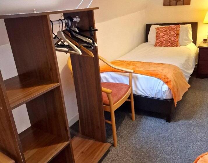 침실 1개 주택, Tradesmencontact Workers Inn