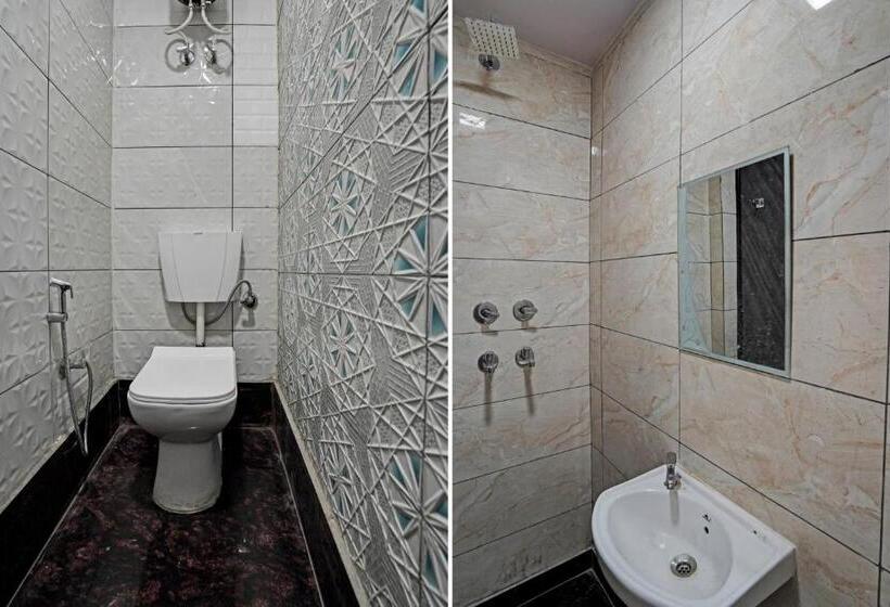 트리플 클래식 룸, Oyo Hotel Star