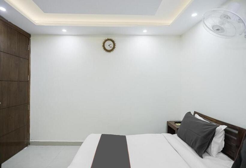 トリプルクラシックルーム, Oyo Hotel Veda Inn