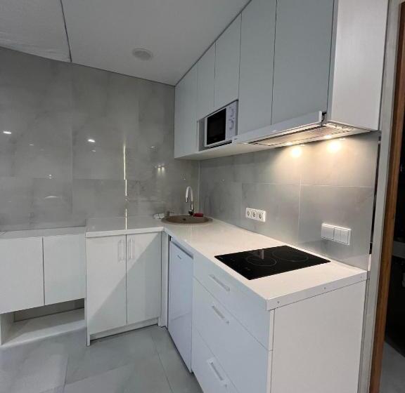 آپارتمان 1 خوابه همکف, Lt11 777 Edition