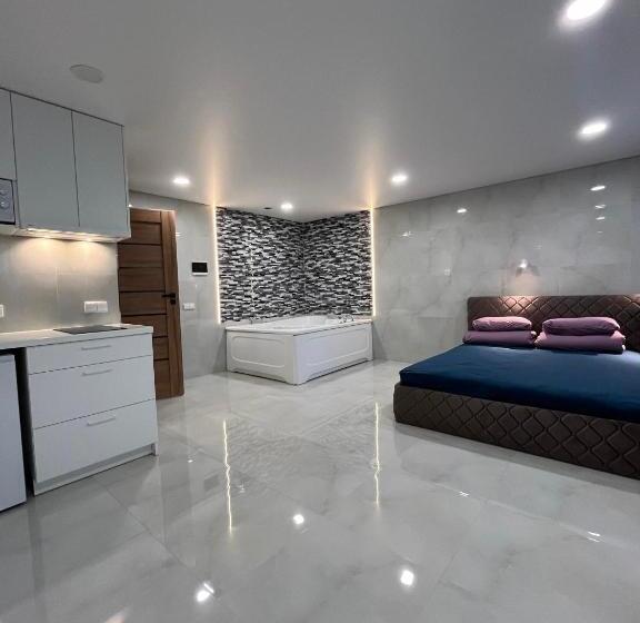 آپارتمان 1 خوابه همکف, Lt11 777 Edition