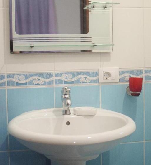 חדר משפחתי, Villa Aristoteli