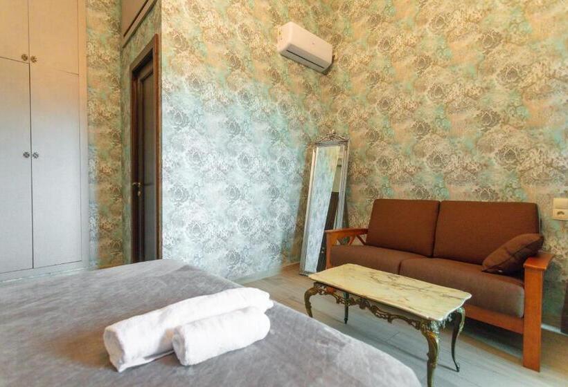 اتاق استاندارد سه تخته با بالکن, Stone