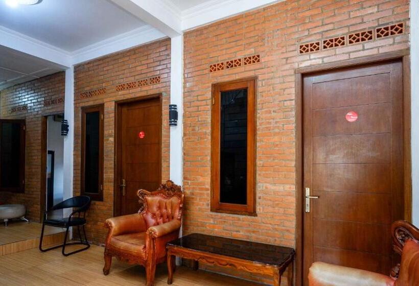 Номер Economy Индивидуальный, Koolkost Syariah Near Malioboro Area