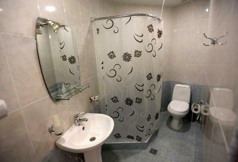 חדר סטנדרט יחיד, Amrots