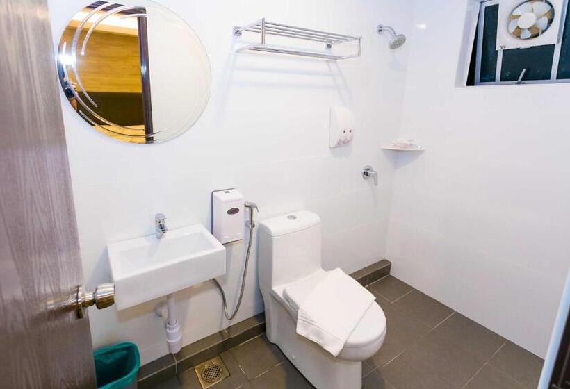 Четырехместный Номер Deluxe, Icon Hotel Segamat