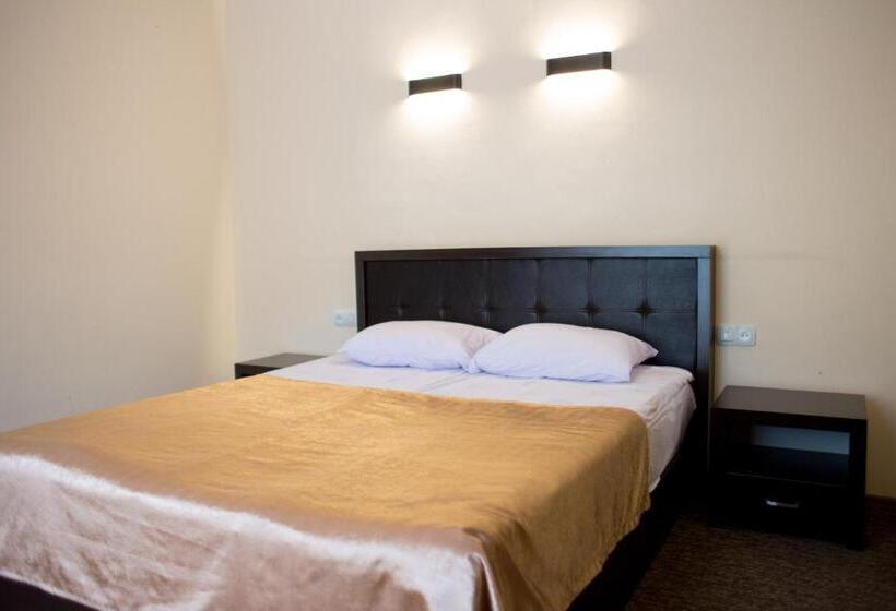 Standard studio with lake view, Jermuk Verona Resort