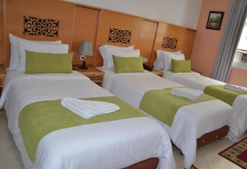 Triple Room Sea View, Miramar