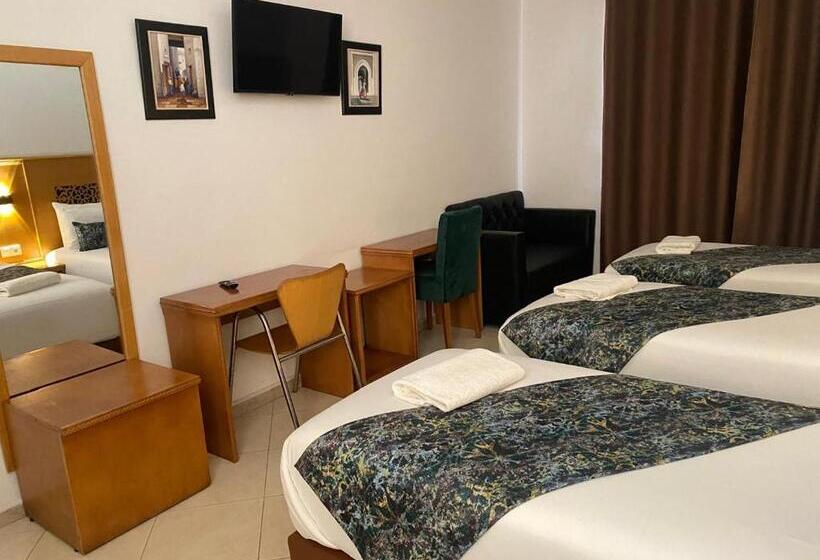 اتاق استاندارد سه نفره, Miramar