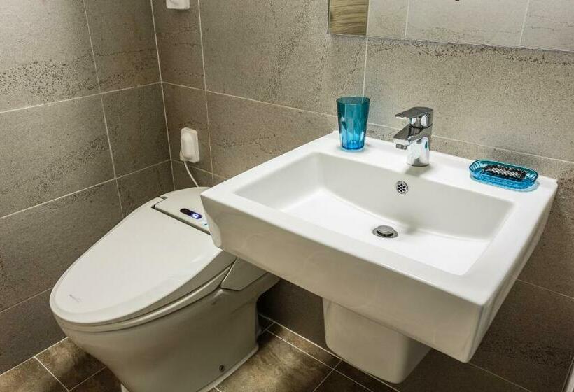 اتاق لوکس با چشم‌انداز دریا, Sea Stay