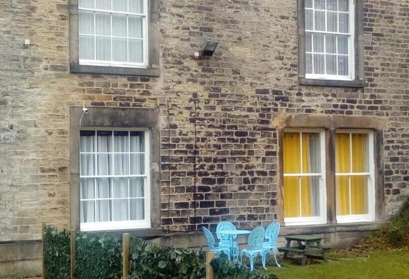 اتاق استاندارد یک تخته برای معلولان, Carer 4 You Residential Home