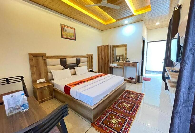 Номер Deluxe с Балконом, Forest View Dalhousie, Banikhet