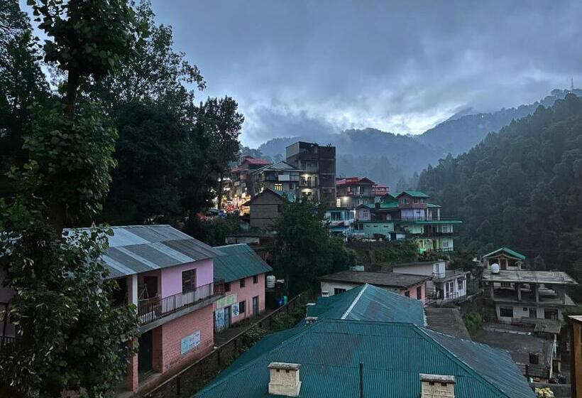 Номер Deluxe с Балконом, Forest View Dalhousie, Banikhet