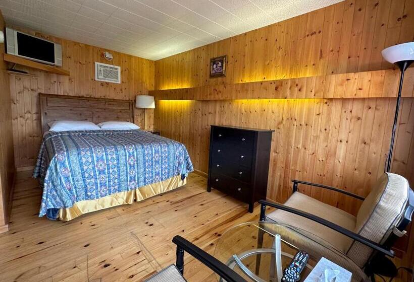 Номер Стандарт, The Waterfront Motel