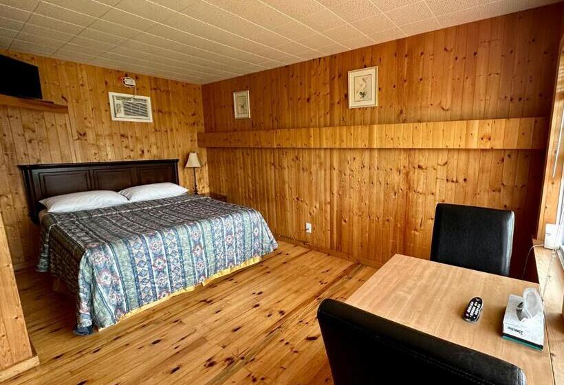 غرفة قياسية, The Waterfront Motel