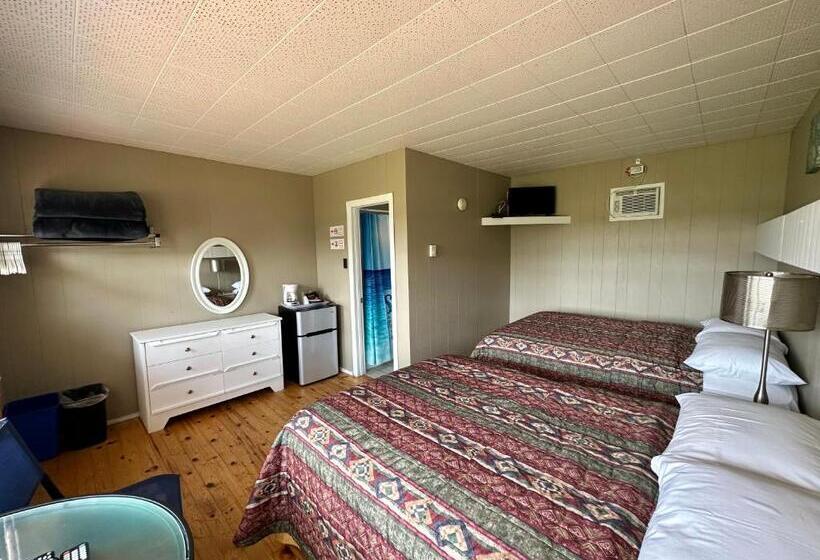 Номер Стандарт 2 Двуспальные Кровати, The Waterfront Motel