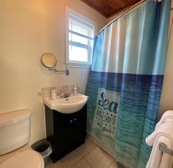 غرفة عائلية ذات إطلالة جانبية على البحر, The Waterfront Motel