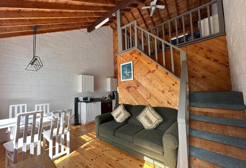 غرفة عائلية ذات إطلالة جانبية على البحر, The Waterfront Motel