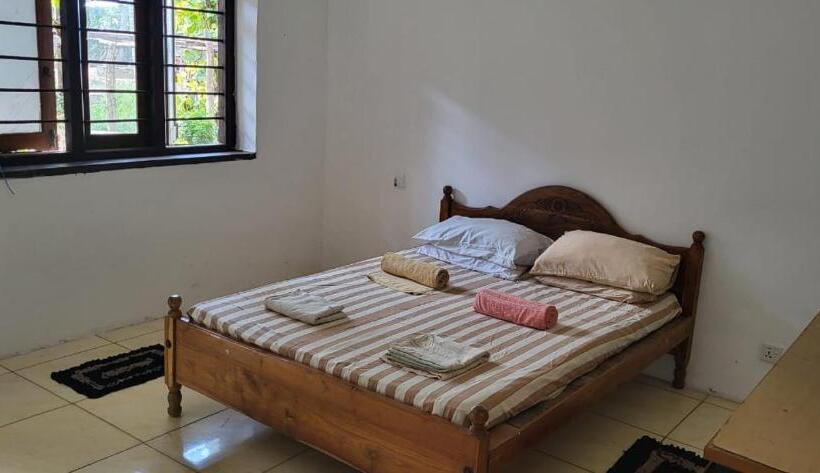 标准间, Arugam Hostel