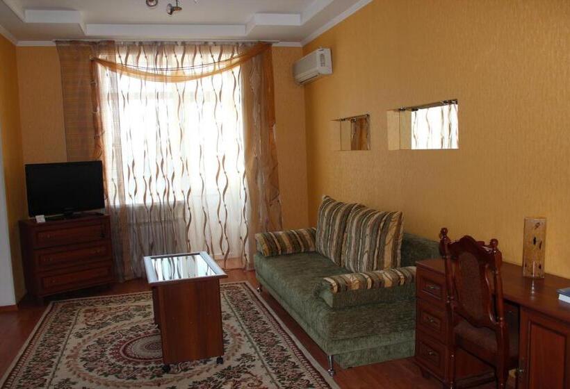 سوییت, Gostinitsa Tselinnaya