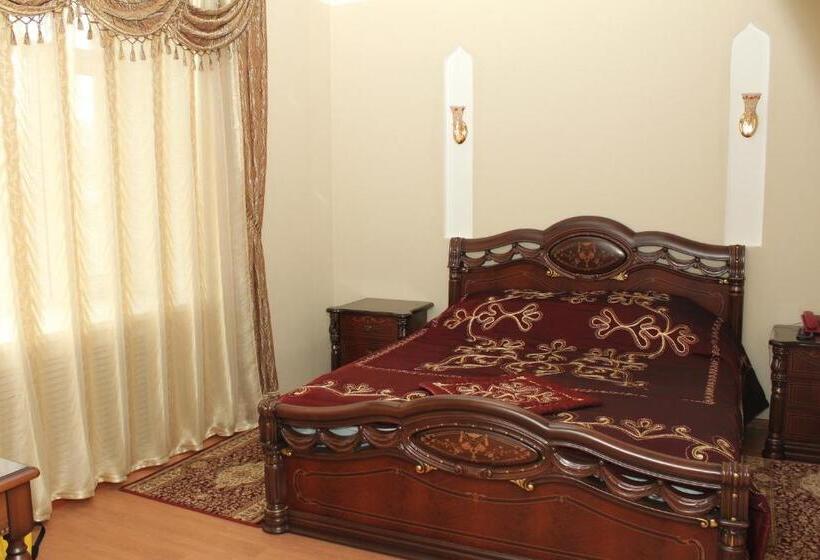 سوییت, Gostinitsa Tselinnaya