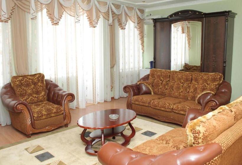 سوییت, Gostinitsa Tselinnaya