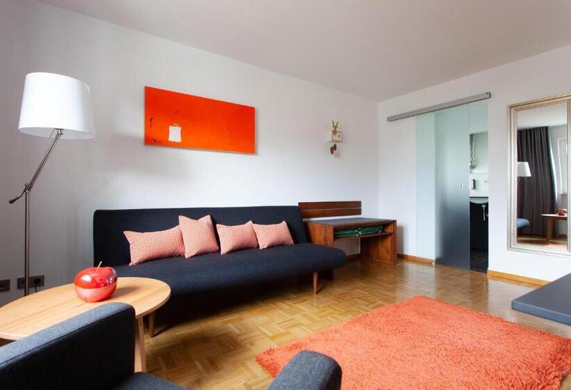 غرفة قياسية مزوَّدة بشُرفة, Storchen Restaurant