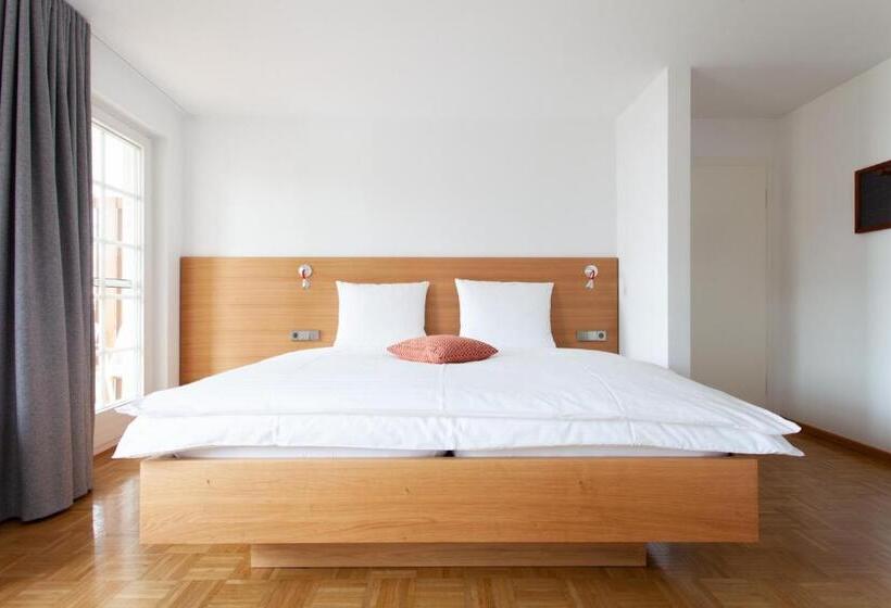 غرفة قياسية مزوَّدة بشُرفة, Storchen Restaurant