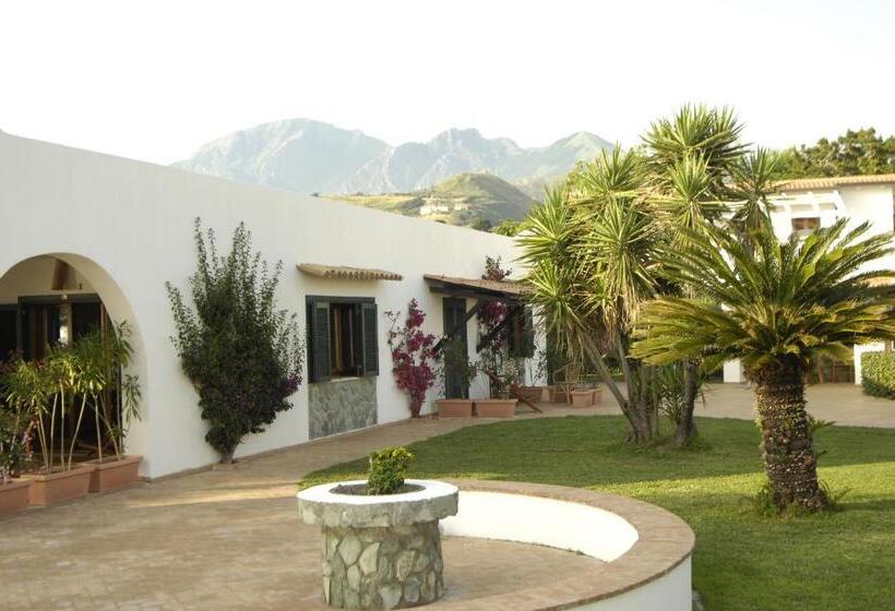 Четырехместный Номер Стандарт, Villa Sangineto Resort