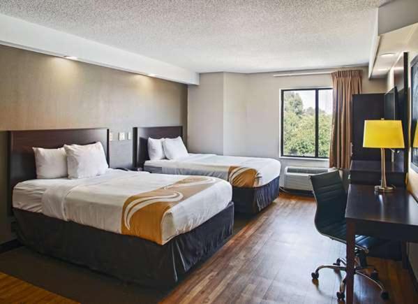 스탠다드 룸 더블 침대 2개, Bentonville Ozark Oasis
