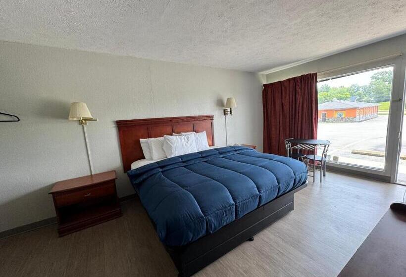 带大床的标准间, Rodeway Inn Church Hill   Tri Cities Area