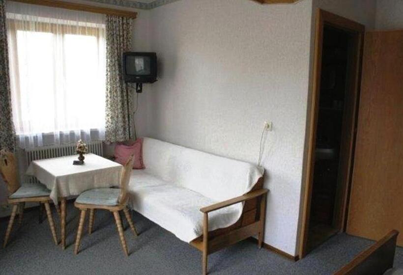 غرفة قياسية مزوَّدة بشُرفة, Privatzimmer Eva Leitgeb