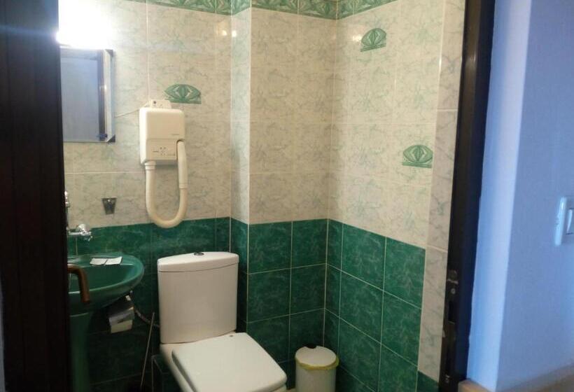 חדר סטנדרט, Rony