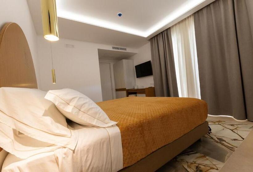 디럭스 룸, Maggiano Boutique