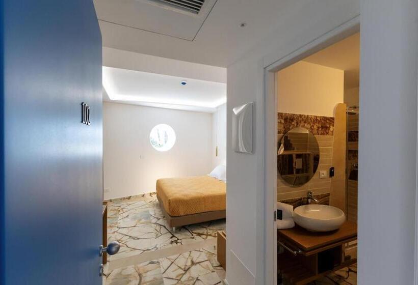 디럭스 룸, Maggiano Boutique