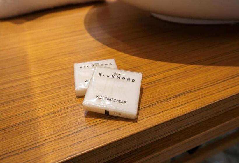 스탠다드 룸 킹사이즈 침대, Maggiano Boutique