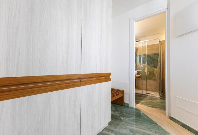 수피리어 룸, Maggiano Boutique