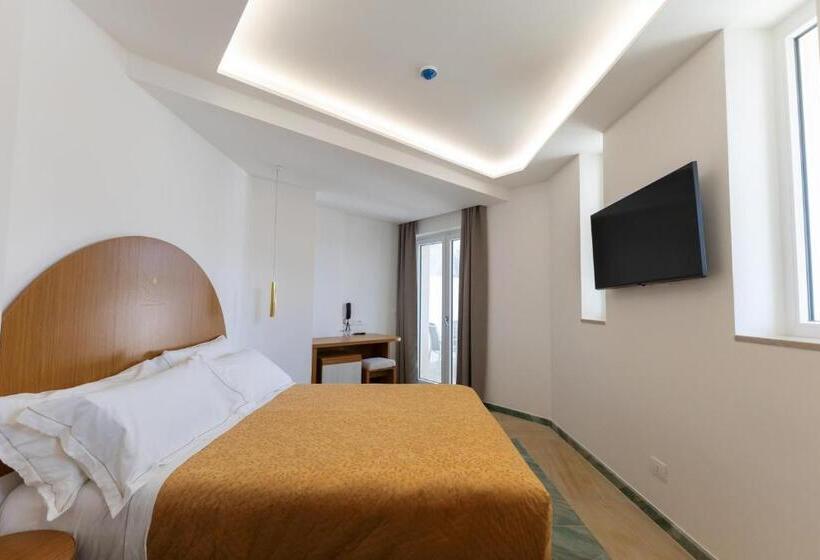 수피리어 룸, Maggiano Boutique