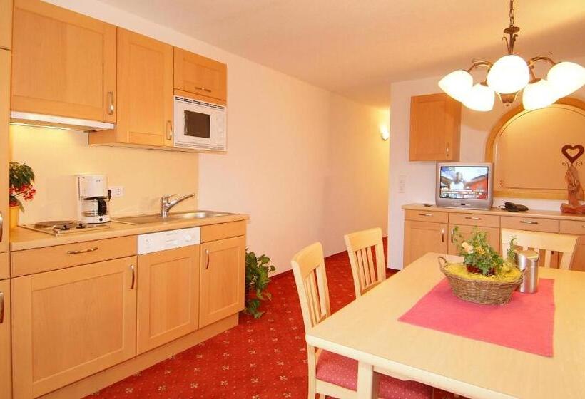 2 Bedrooms Apartment Mountain View, Gästehaus Wöbelerhof