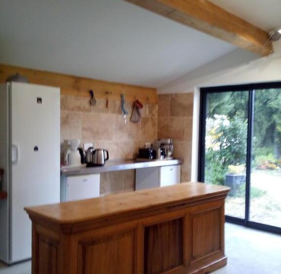 غرفة قياسية, Les Coquettes